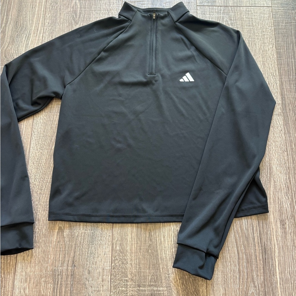 Adidas women’s top size small